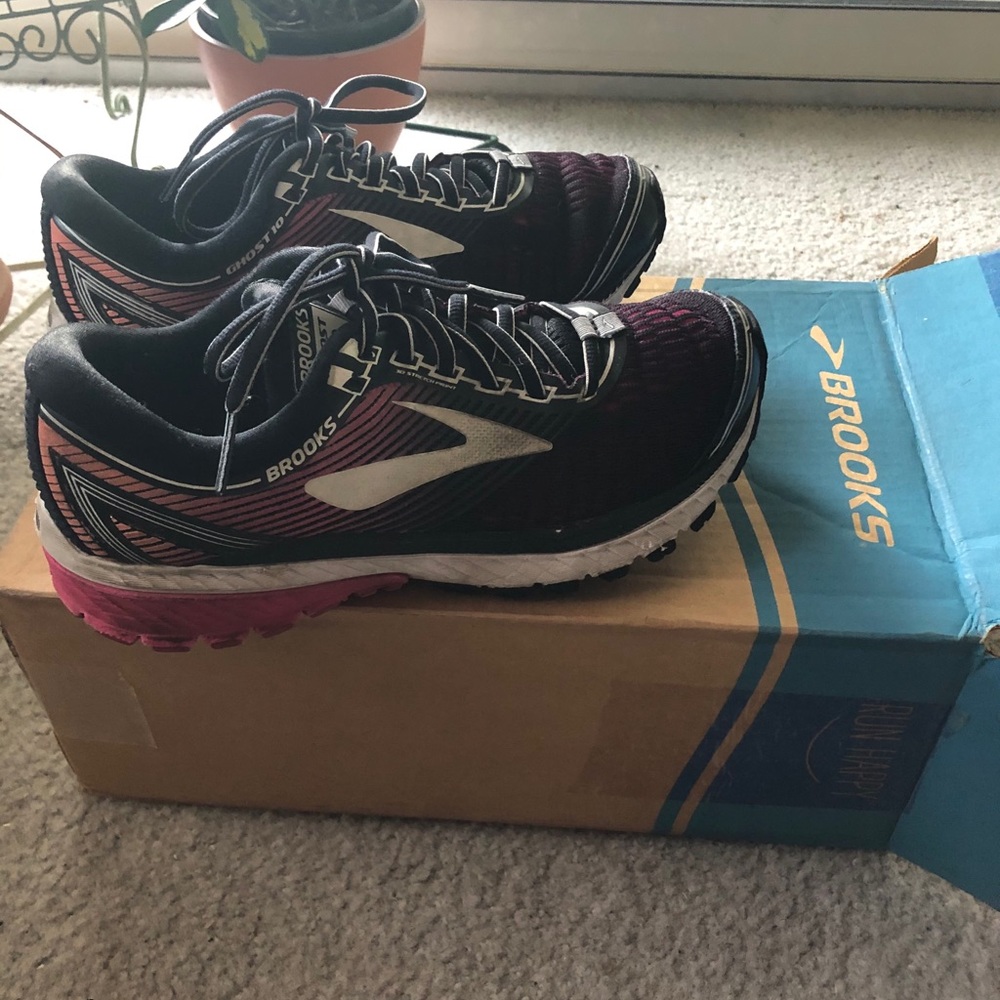 Brooks Ghost 10 Running Shoe